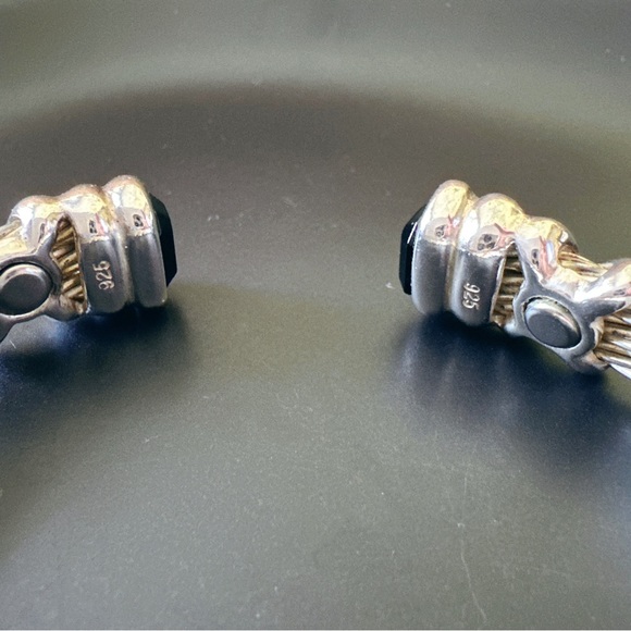 Twisted Cable cuff Bracelet with Onyx gemstones - Picture 2 of 4